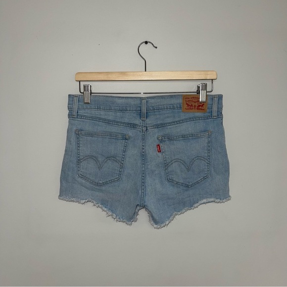 Levi’s Jean Shorts Women’s Size 29 Light Blue Denim Cut Off - Picture 4 of 8